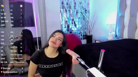 Snapshot of isadiazz chatting on 10.16.25 Isa online show from 10.16.25