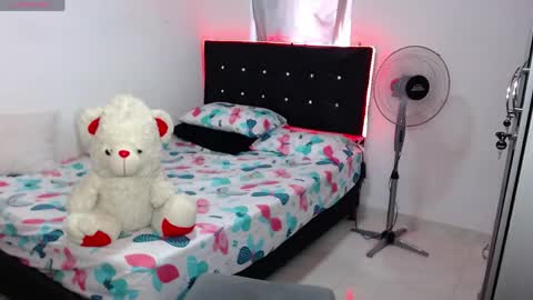 Snapshot of isadora_conde1_ chatting on 05.27.26 isadora online show from 05.27.26