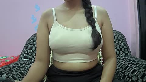 ishika_singh_ online show from 10.31.25