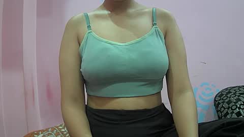 ishika_singh_ online show from 03.05.26