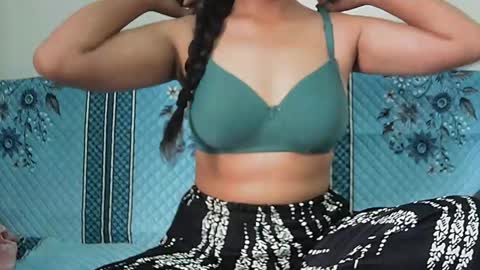Snapshot of ishika_singh_ chatting on 06.30.26 ishika_singh_ online show from 06.30.26