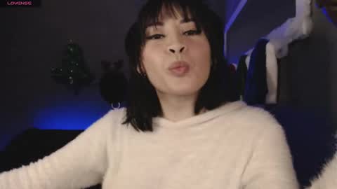 Snapshot of isis_diosa chatting on 12.16.24 Ana Maria online show from 12.16.24