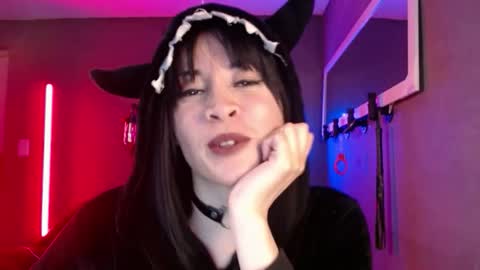 Snapshot of isis_diosa chatting on 09.15.25 Ana Maria online show from 09.15.25