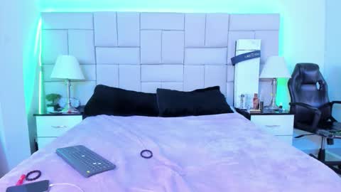 Pauli online show from 11.20.25