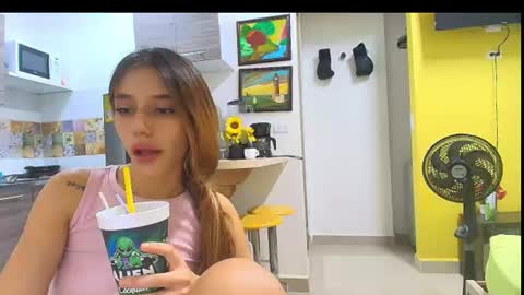 Snapshot of isis_pink chatting on 06.14.26 Alaya online show from 06.14.26