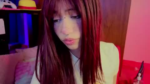 Snapshot of isisjones18 chatting on 06.20.26 Isisjones18 online show from 06.20.26
