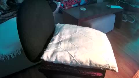 Iskarius online show from 04.18.26