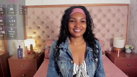 Snapshot of isla_scott chatting on 02.02.25 Vanessa online show from 02.02.25