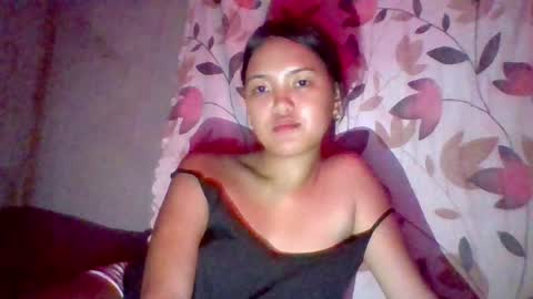 Snapshot of island_girl888 chatting on 05.14.26 siri online show from 05.14.26