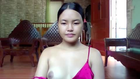Snapshot of island_girl888 chatting on 05.19.26 siri online show from 05.19.26