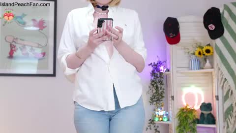 Lou  Peaches online show from 04.26.26