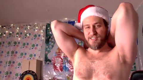 Snapshot of islanddudehawaii chatting on 12.18.25 IslandDudeHawaii online show from 12.18.25