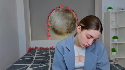 Emilia online show from 02.15.26