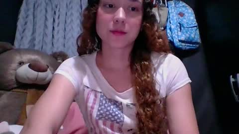 Snapshot of issa30213 chatting on 10.13.25 Issa online show from 10.13.25