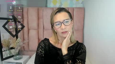 ISSA MILF online show from 05.25.26