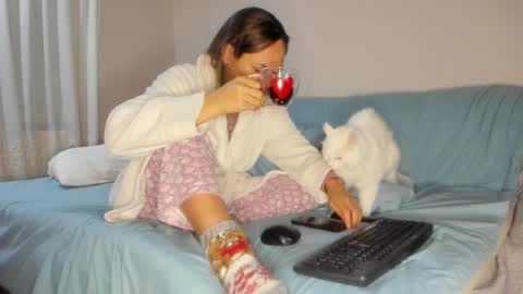 Issabelle online show from 10.01.25