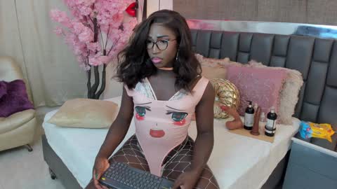 Iseey online show from 01.05.25