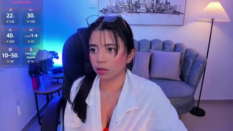 Snapshot of issi_loren chatting on 05.28.26 issi_loren online show from 05.28.26