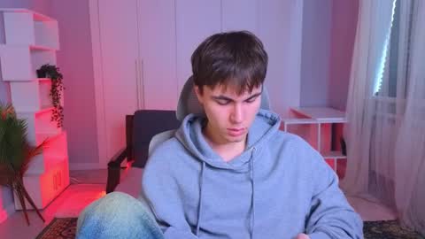 Snapshot of istairee chatting on 02.10.25 Maks online show from 02.10.25