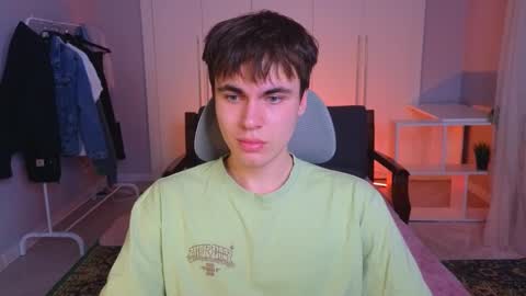 Snapshot of istairee chatting on 02.16.25 Maks online show from 02.16.25