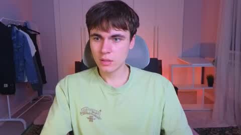 Snapshot of istairee chatting on 02.16.25 Maks online show from 02.16.25