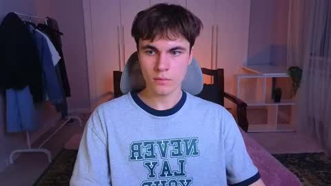 Snapshot of istairee chatting on 03.03.25 Maks online show from 03.03.25