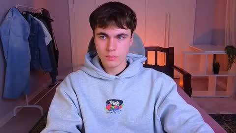 Snapshot of istairee chatting on 03.11.25 Maks online show from 03.11.25