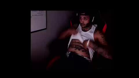 Snapshot of istreamtoo954 chatting on 10.04.25 istreamtoo954 online show from 10.04.25