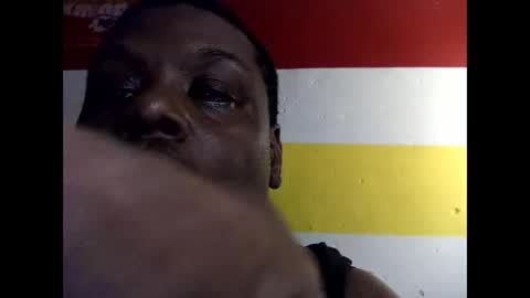 Snapshot of iswalloweveything chatting on 04.12.26 iswalloweveything online show from 04.12.26