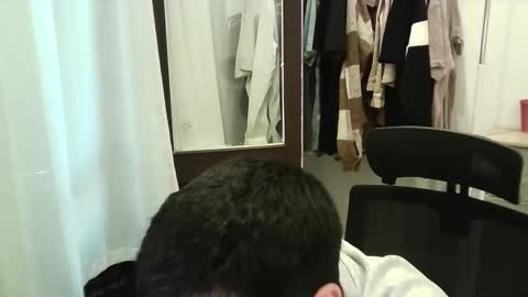 italianboybcn online show from 11.17.25