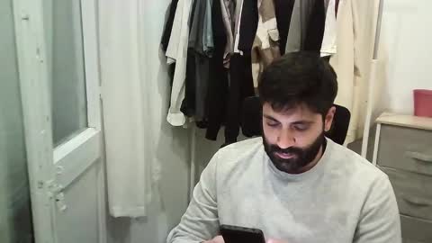 italianboybcn online show from 11.24.25