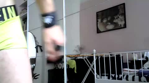 italianmonsterD online show from 09.10.25