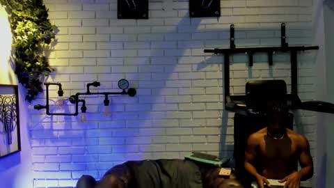 Italo Moore online show from 10.23.25