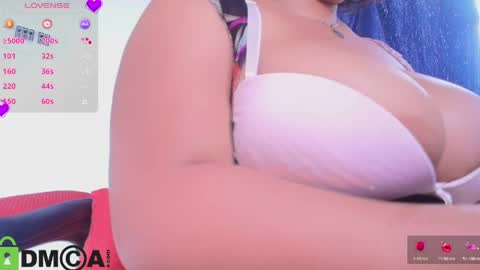 Snapshot of italy__boobs_ chatting on 05.19.26 Sofia online show from 05.19.26