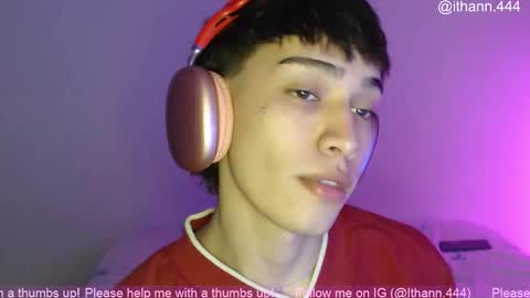 Snapshot of ithan_rose chatting on 12.15.25 Ithan online show from 12.15.25