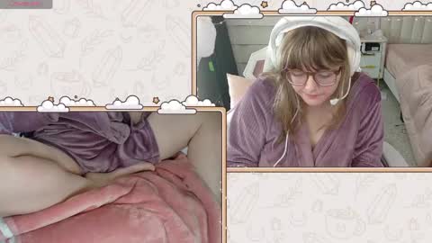 Snapshot of ithuriella chatting on 04.19.26 ithuriella online show from 04.19.26