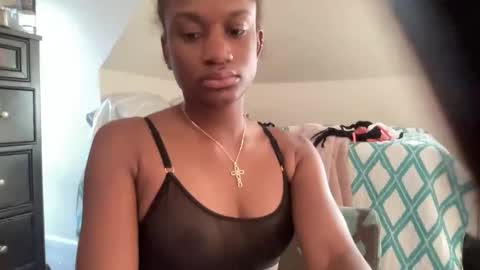 5ive AM online show from 11.10.25