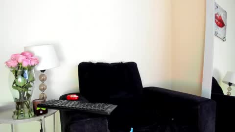 Snapshot of its__angelica_ chatting on 05.16.26 Angelica online show from 05.16.26