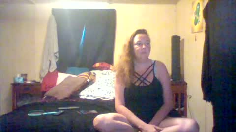 Snapshot of its_kimber chatting on 06.14.26 its kimber online show from 06.14.26