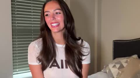 Snapshot of its_laurensworld chatting on 10.03.25 BondageYogaPrincess online show from 10.03.25