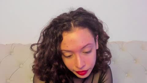 Snapshot of its_marie chatting on 01.08.25 Maria online show from 01.08.25