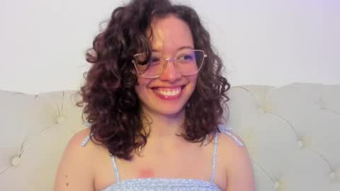 Snapshot of its_marie chatting on 02.11.25 Maria online show from 02.11.25