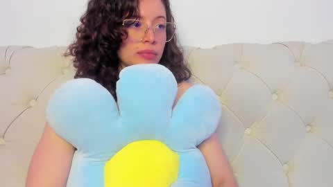 Snapshot of its_marie chatting on 02.11.25 Maria online show from 02.11.25