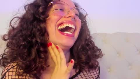 Snapshot of its_marie chatting on 02.21.25 Maria online show from 02.21.25