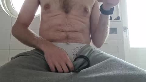 Snapshot of its_me_mave chatting on 02.15.25 Dutch online show from 02.15.25