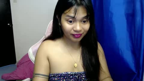 Snapshot of its_me_mia chatting on 03.04.25 Its me mia online show from 03.04.25