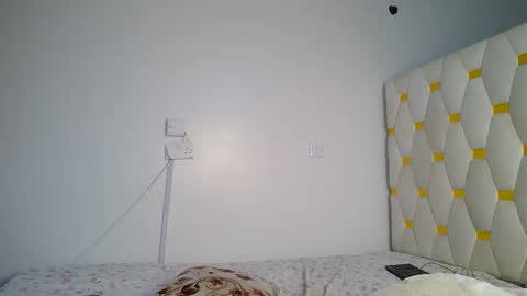 Snapshot of its_metney chatting on 05.15.26 Metney online show from 05.15.26
