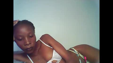 Snapshot of its_reen chatting on 10.21.25 reen online show from 10.21.25