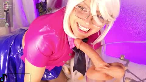 Fansly and Instagram Its vero   online show from 11.07.25