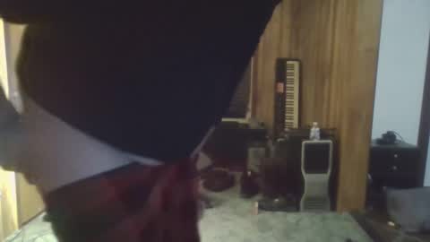 Snapshot of itsanun chatting on 12.30.24 MotherMary online show from 12.30.24